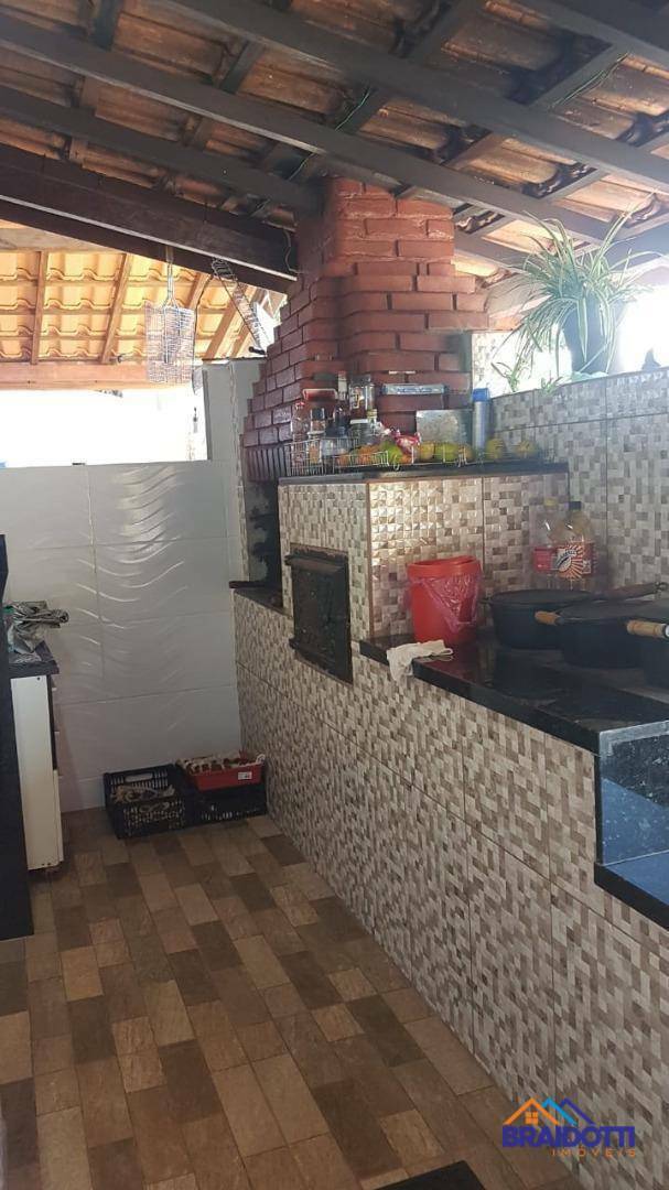 Chácara à venda com 3 quartos, 250m² - Foto 25