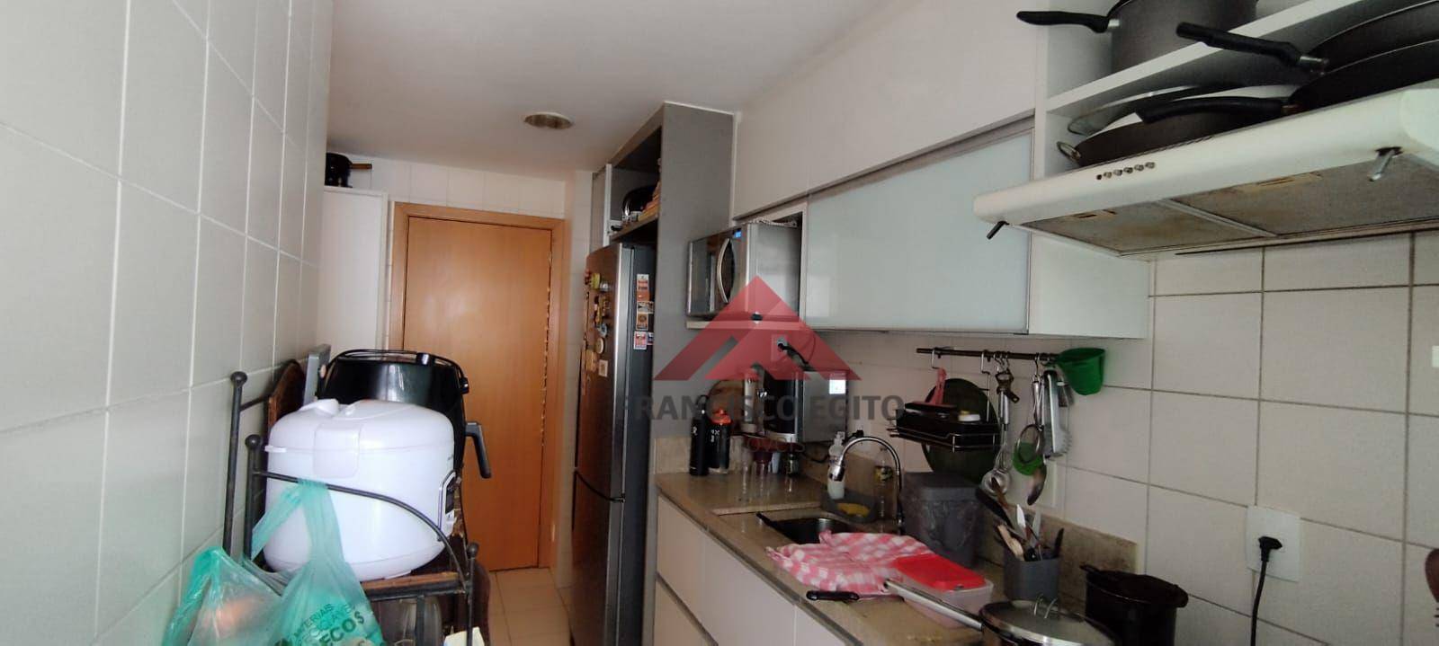 Apartamento à venda com 2 quartos, 76m² - Foto 6