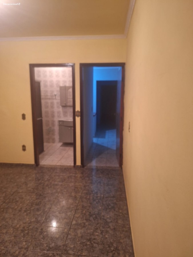 Casa à venda com 3 quartos, 130m² - Foto 4