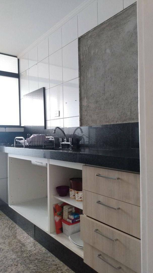 Apartamento à venda com 3 quartos, 83m² - Foto 33