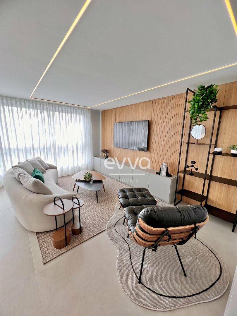 Apartamento à venda com 3 quartos, 102m² - Foto 1