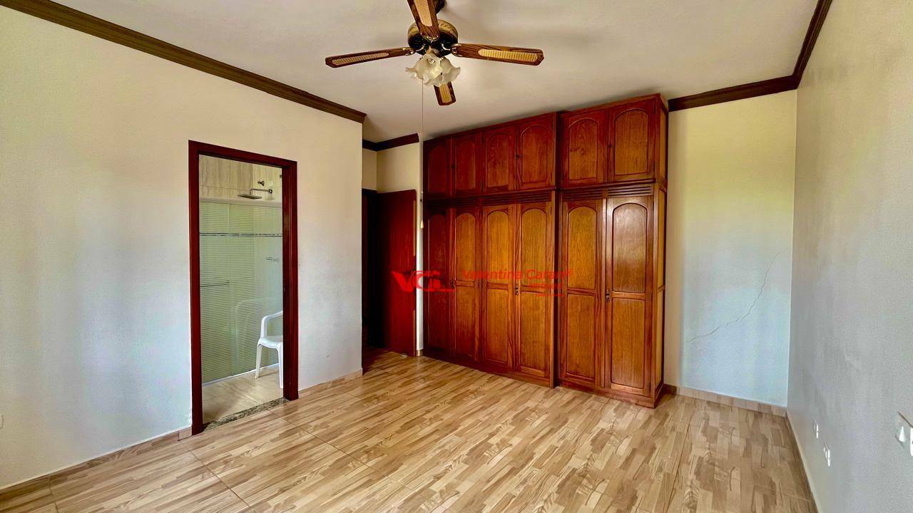 Chácara à venda com 3 quartos, 328m² - Foto 12