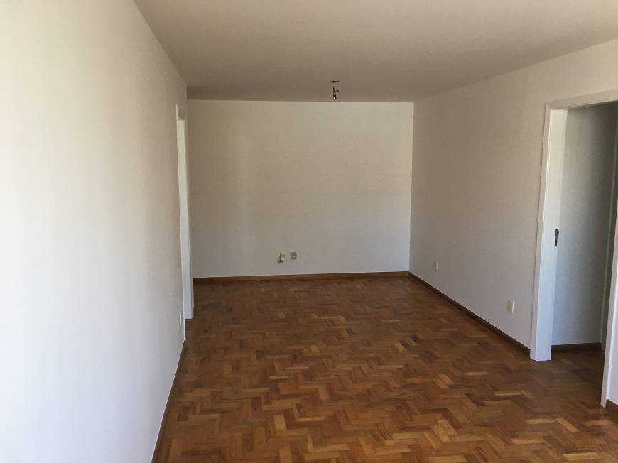 Apartamento à venda com 2 quartos, 100m² - Foto 1