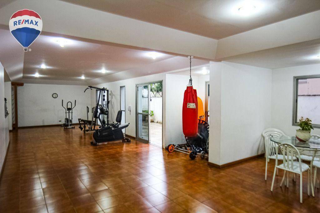 Apartamento à venda com 4 quartos, 200m² - Foto 17