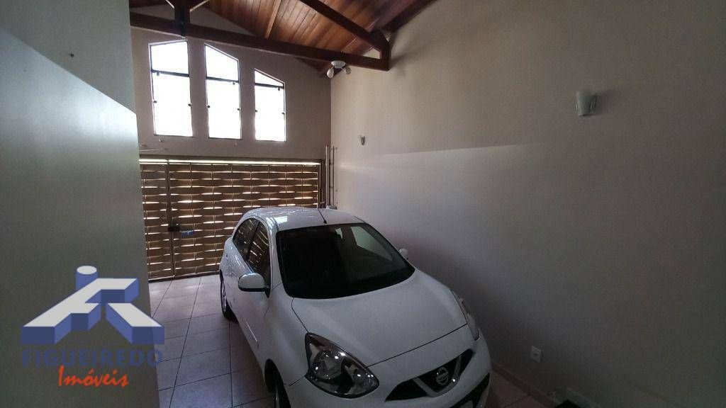 Casa para alugar com 3 quartos, 183m² - Foto 10