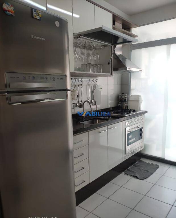 Apartamento à venda com 2 quartos, 83m² - Foto 11