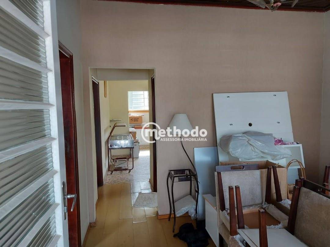 Casa à venda com 2 quartos, 240m² - Foto 4