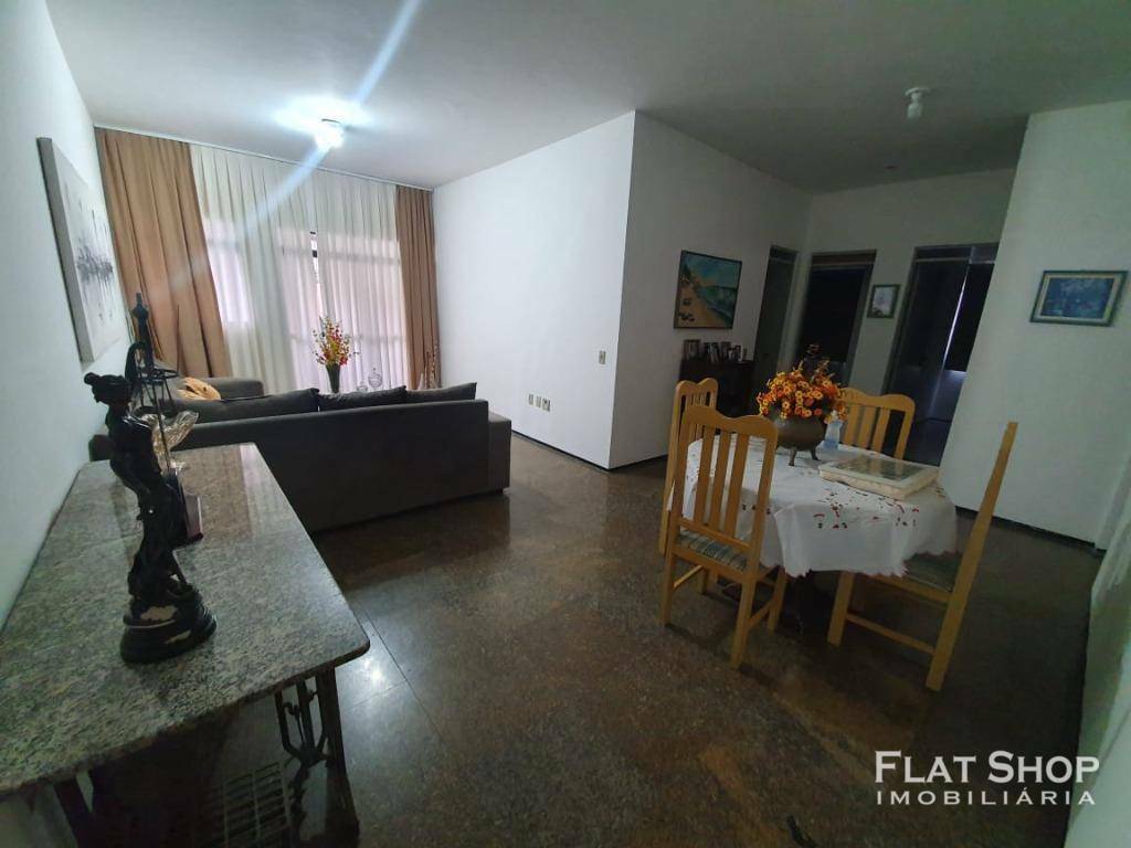 Apartamento à venda com 3 quartos, 99m² - Foto 2