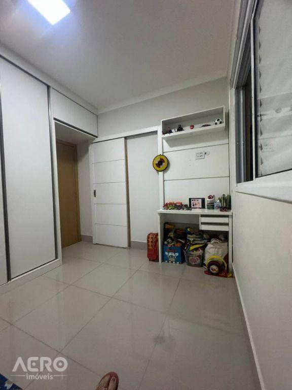 Casa à venda e aluguel com 3 quartos, 119m² - Foto 2