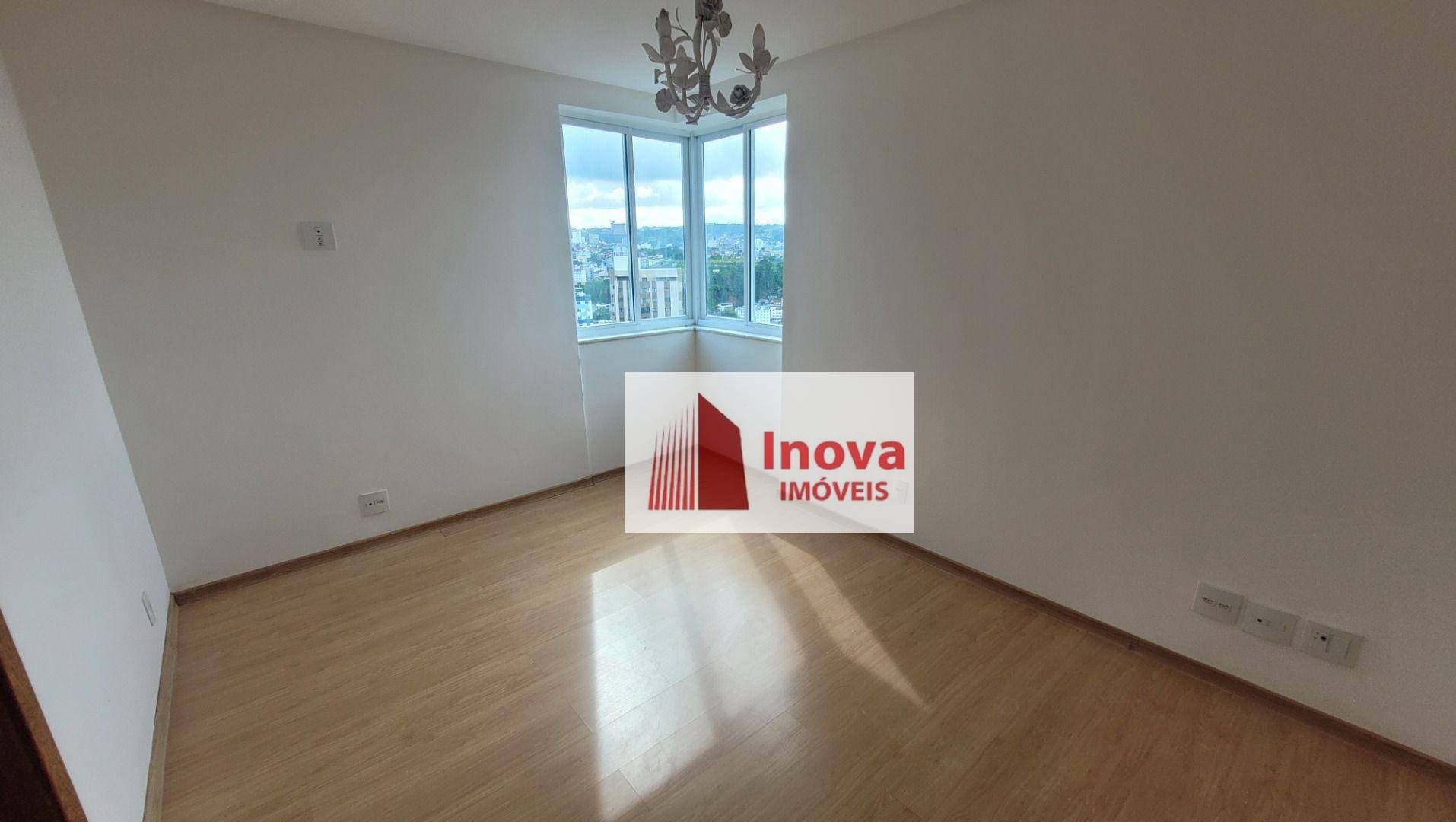 Casa à venda com 4 quartos, 350m² - Foto 15