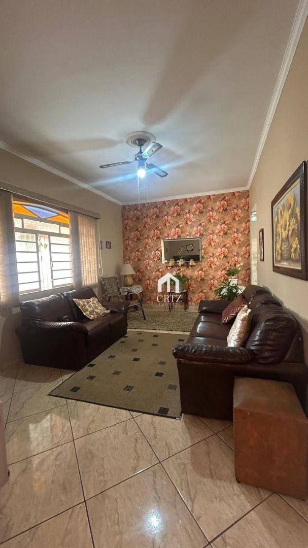 Casa, 3 quartos, 179 m² - Foto 3