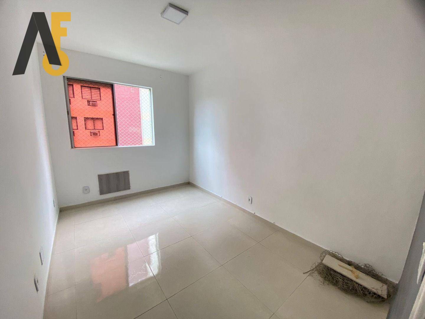 Apartamento à venda com 2 quartos, 64m² - Foto 11