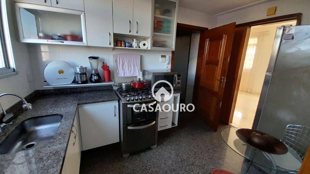 Apartamento à venda com 4 quartos, 140m² - Foto 27