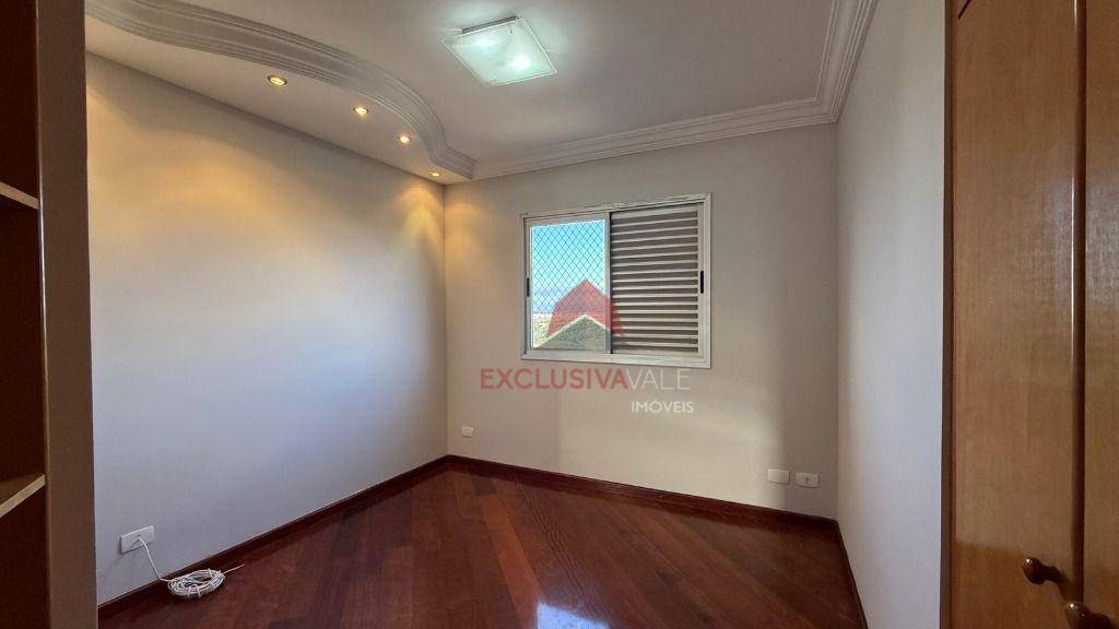 Apartamento para alugar com 4 quartos, 127m² - Foto 18