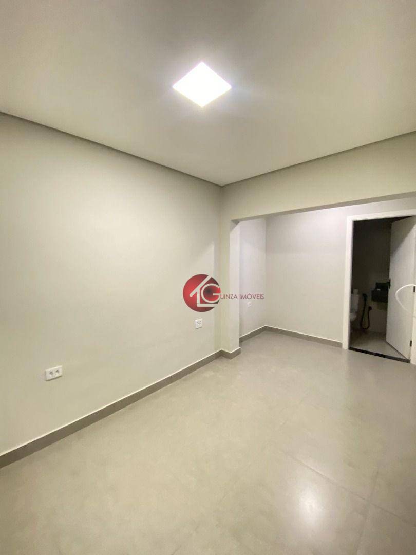 Casa à venda e aluguel com 3 quartos, 120m² - Foto 2