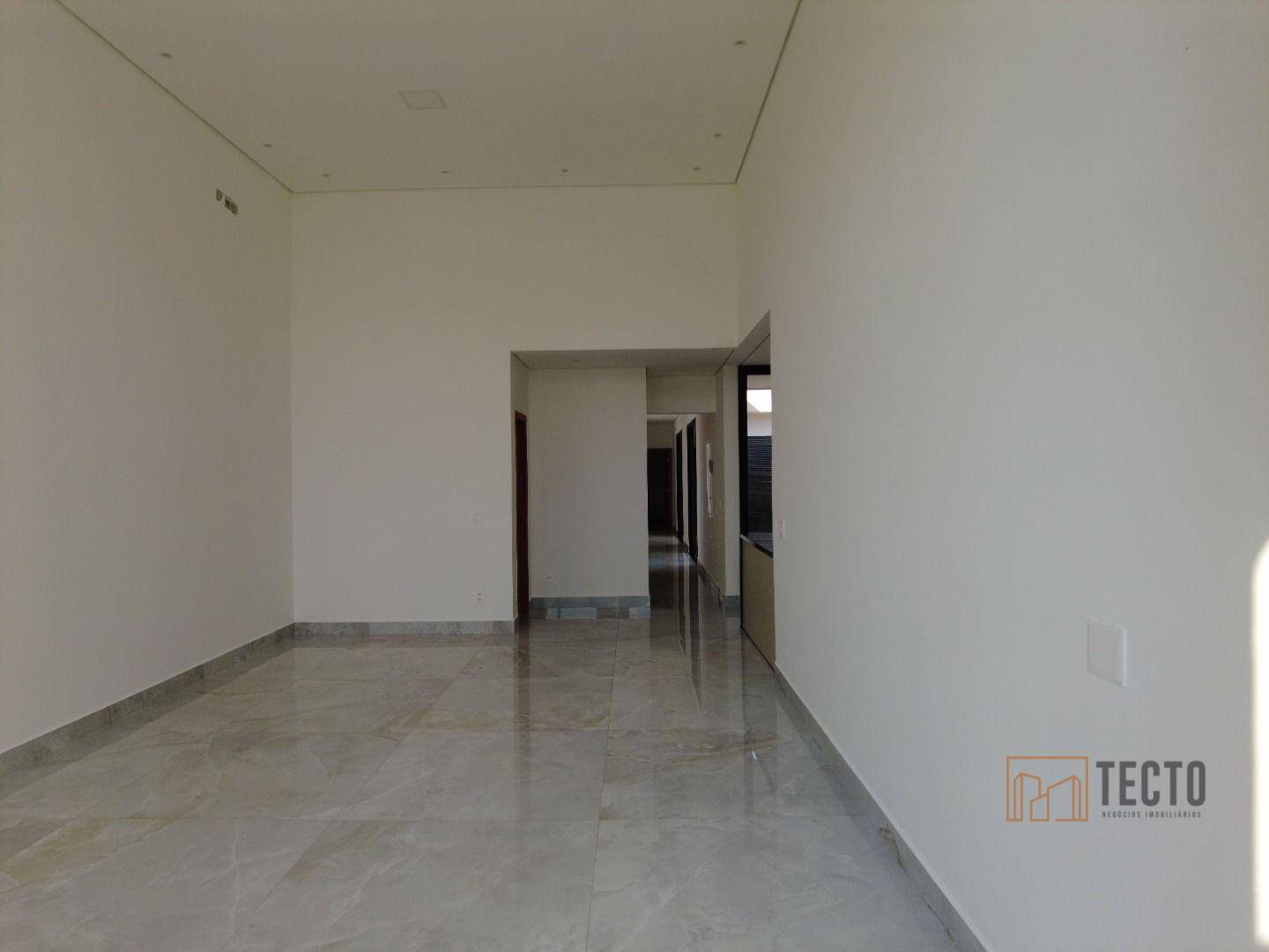 Casa de Condomínio à venda com 3 quartos, 230m² - Foto 3