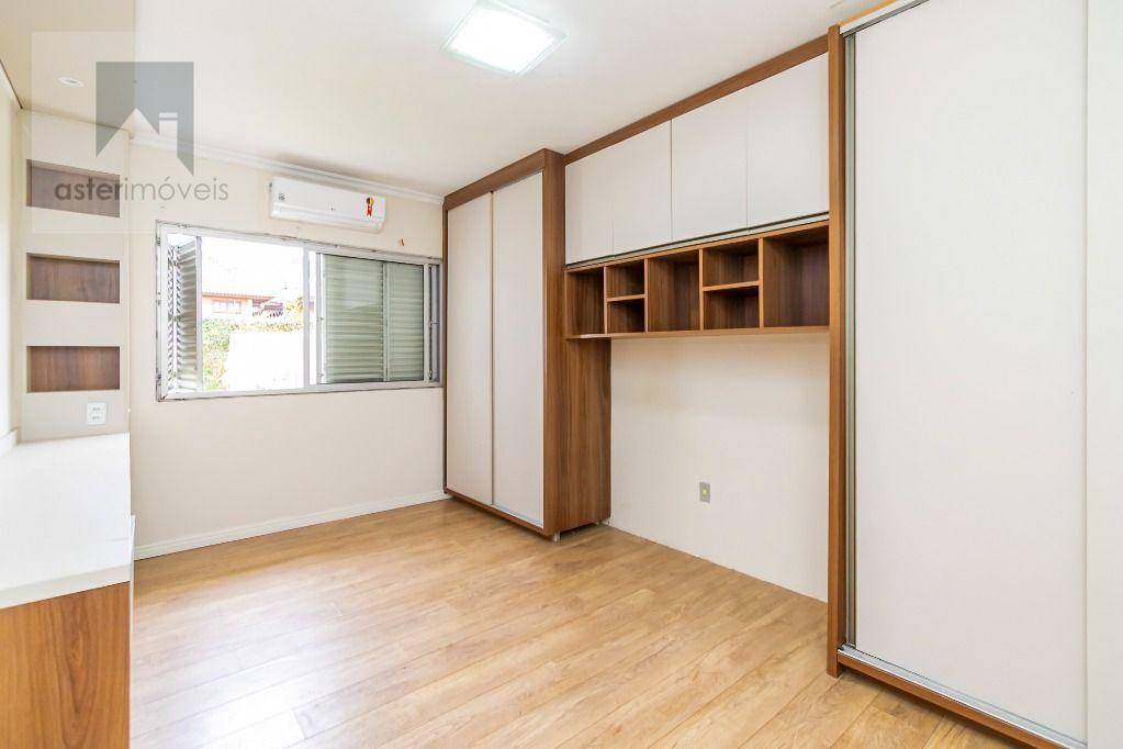 Casa para alugar com 4 quartos, 285m² - Foto 42