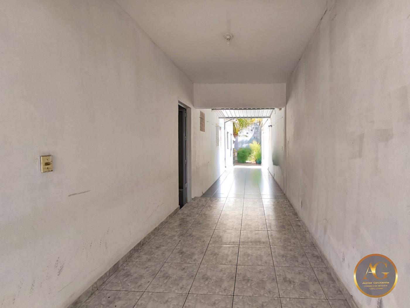 Casa à venda com 4 quartos, 199m² - Foto 4