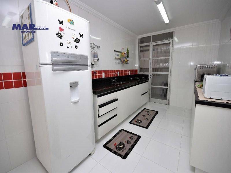 Apartamento à venda com 3 quartos, 140m² - Foto 15