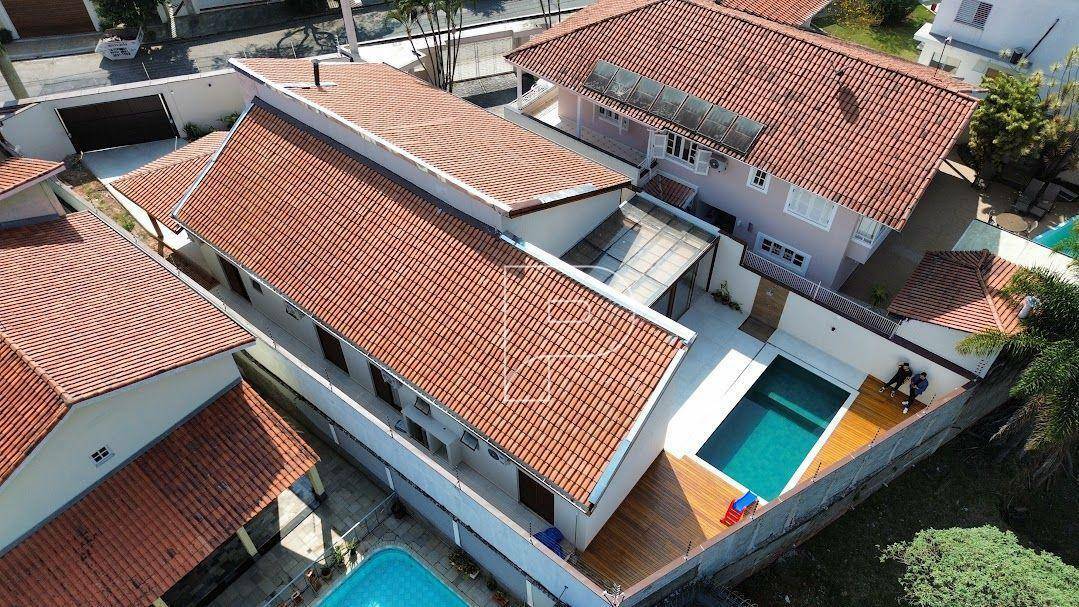 Casa à venda com 4 quartos, 240m² - Foto 43