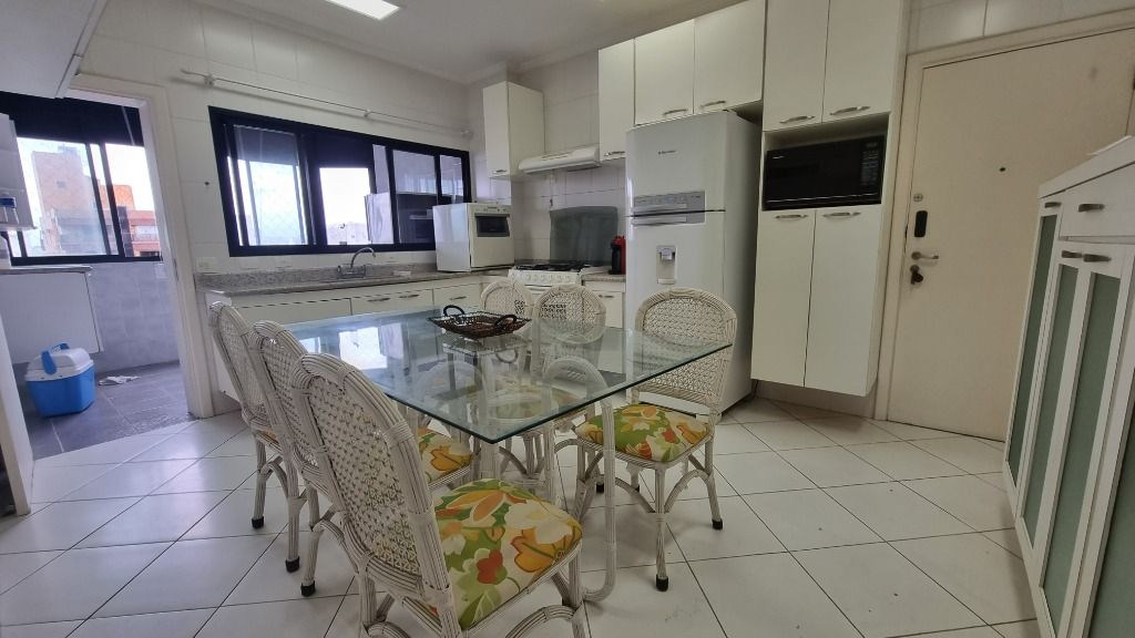 Apartamento à venda com 4 quartos, 200m² - Foto 32