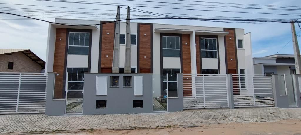 Sobrado à venda com 3 quartos, 100m² - Foto 1