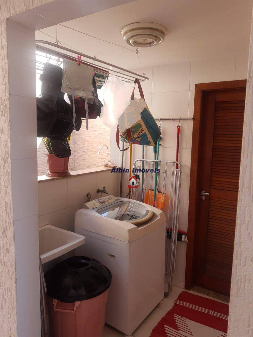 Casa à venda com 4 quartos, 175m² - Foto 19