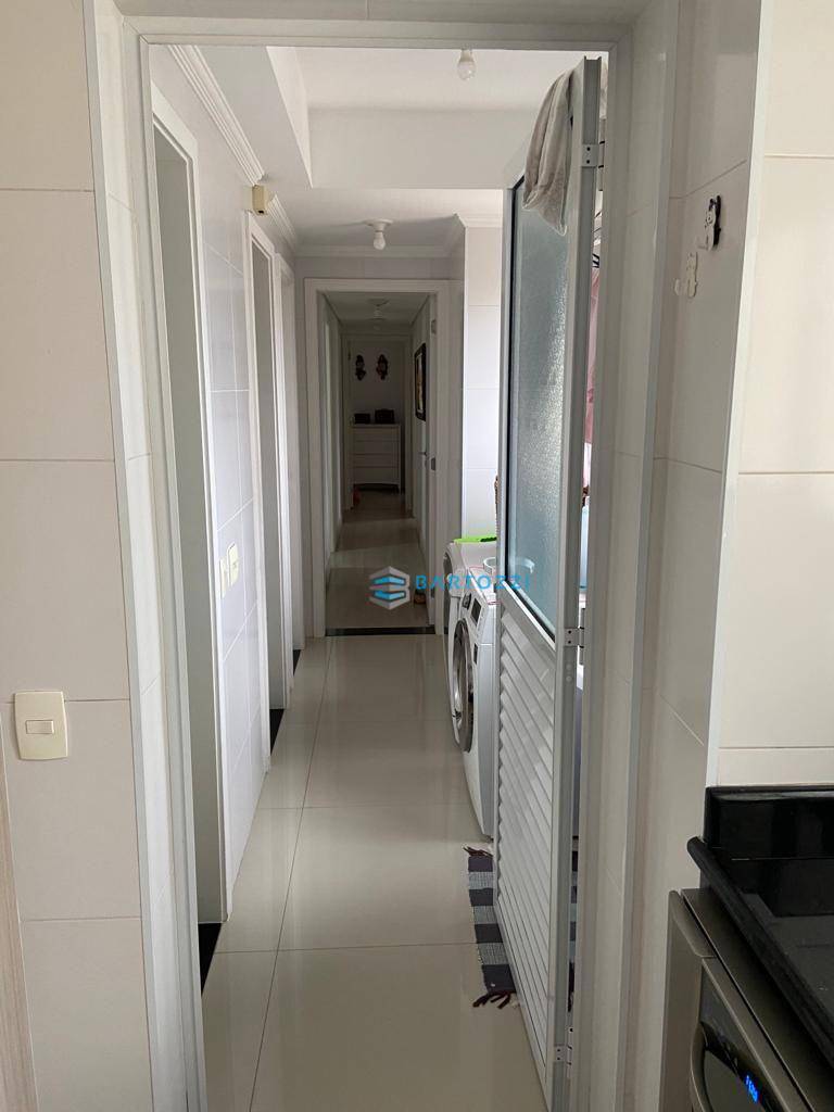 Apartamento à venda com 3 quartos, 190m² - Foto 12