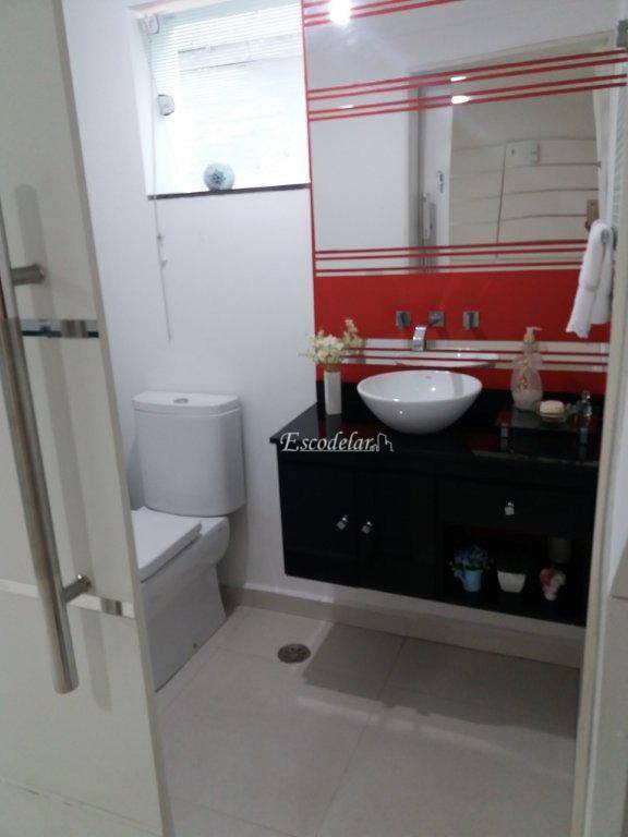 Sobrado à venda com 4 quartos, 200m² - Foto 4