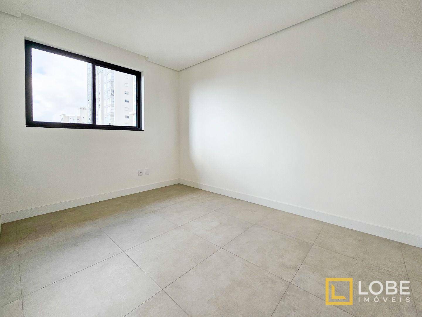 Apartamento à venda com 2 quartos, 68m² - Foto 10