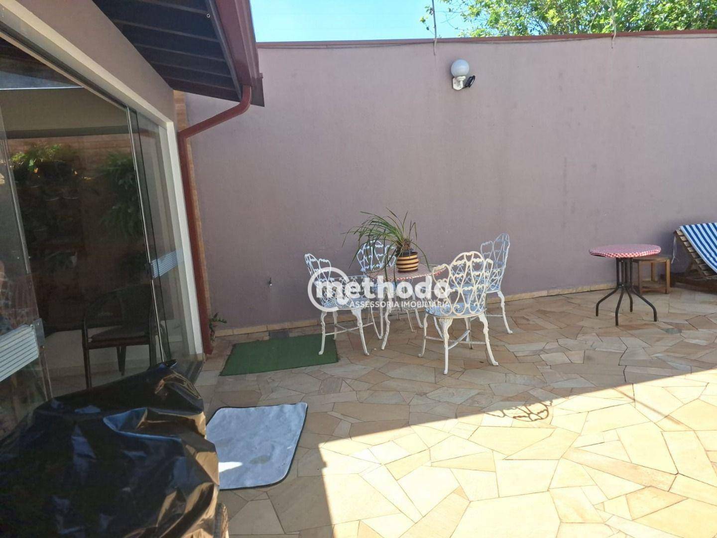 Casa à venda com 4 quartos, 330m² - Foto 30