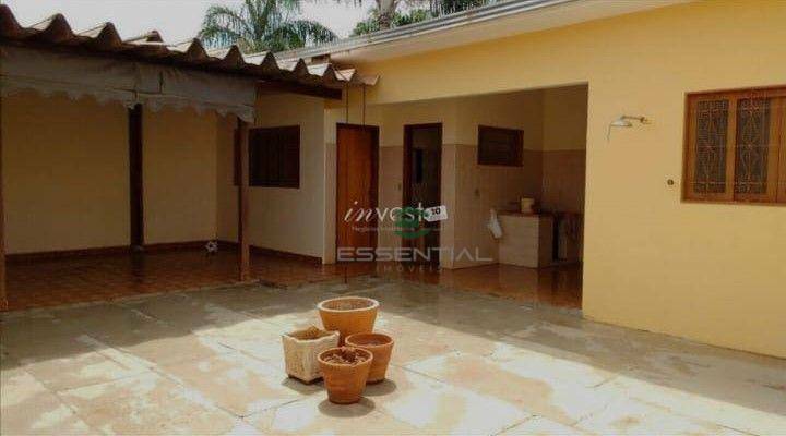 Casa à venda e aluguel com 3 quartos, 320m² - Foto 20