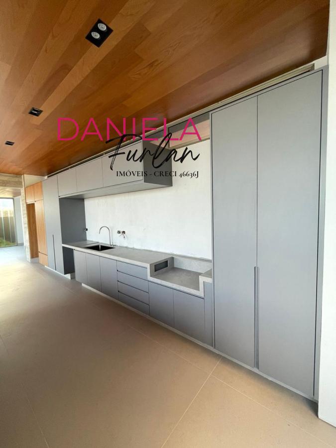 Casa de Condomínio à venda com 4 quartos, 380m² - Foto 42