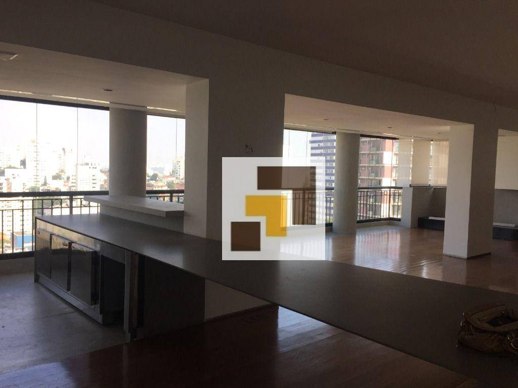 Apartamento à venda com 3 quartos, 215m² - Foto 2