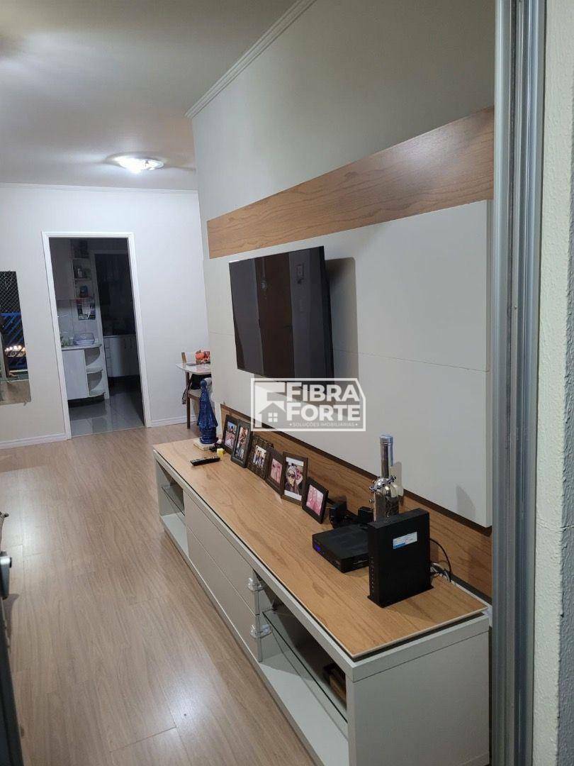 Apartamento à venda com 3 quartos, 85m² - Foto 3