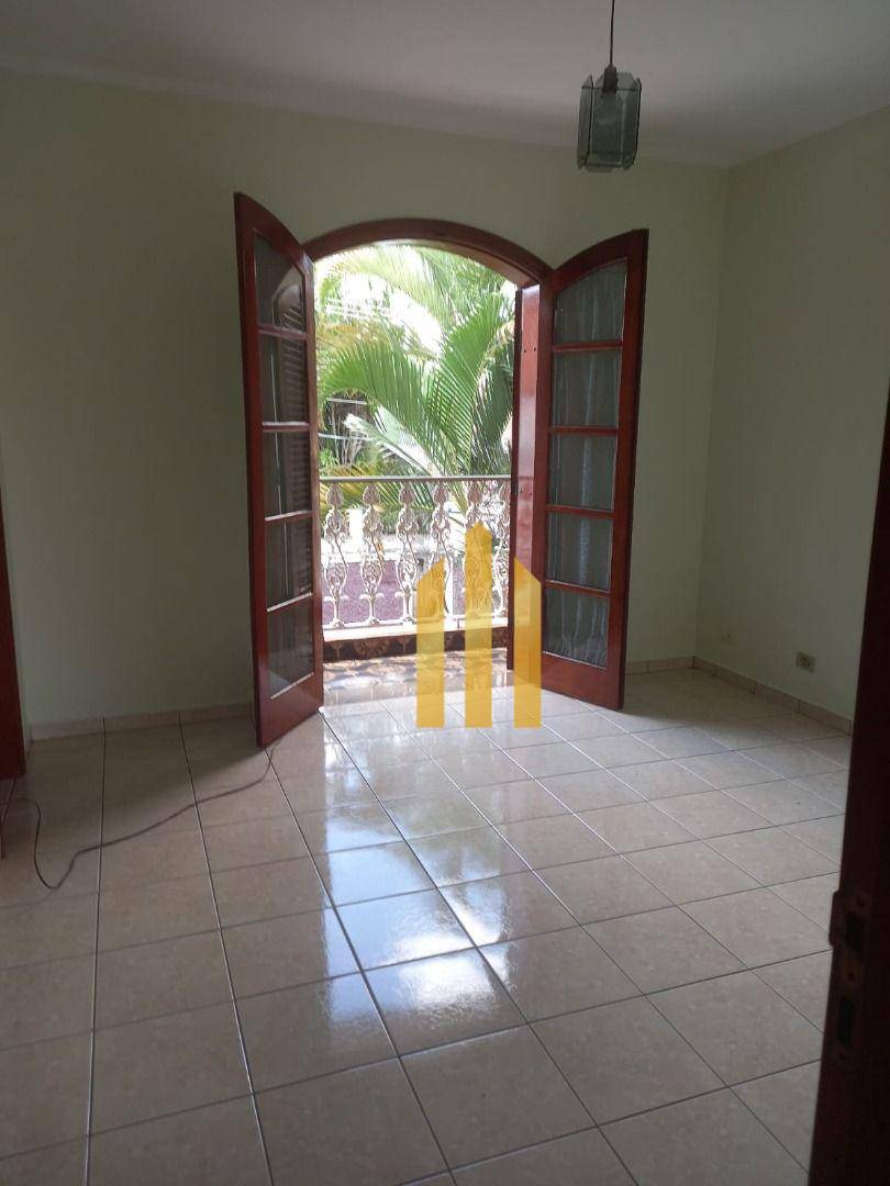 Sobrado à venda e aluguel com 3 quartos, 190m² - Foto 27