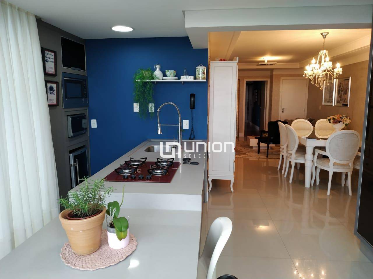 Apartamento à venda com 3 quartos, 370m² - Foto 2