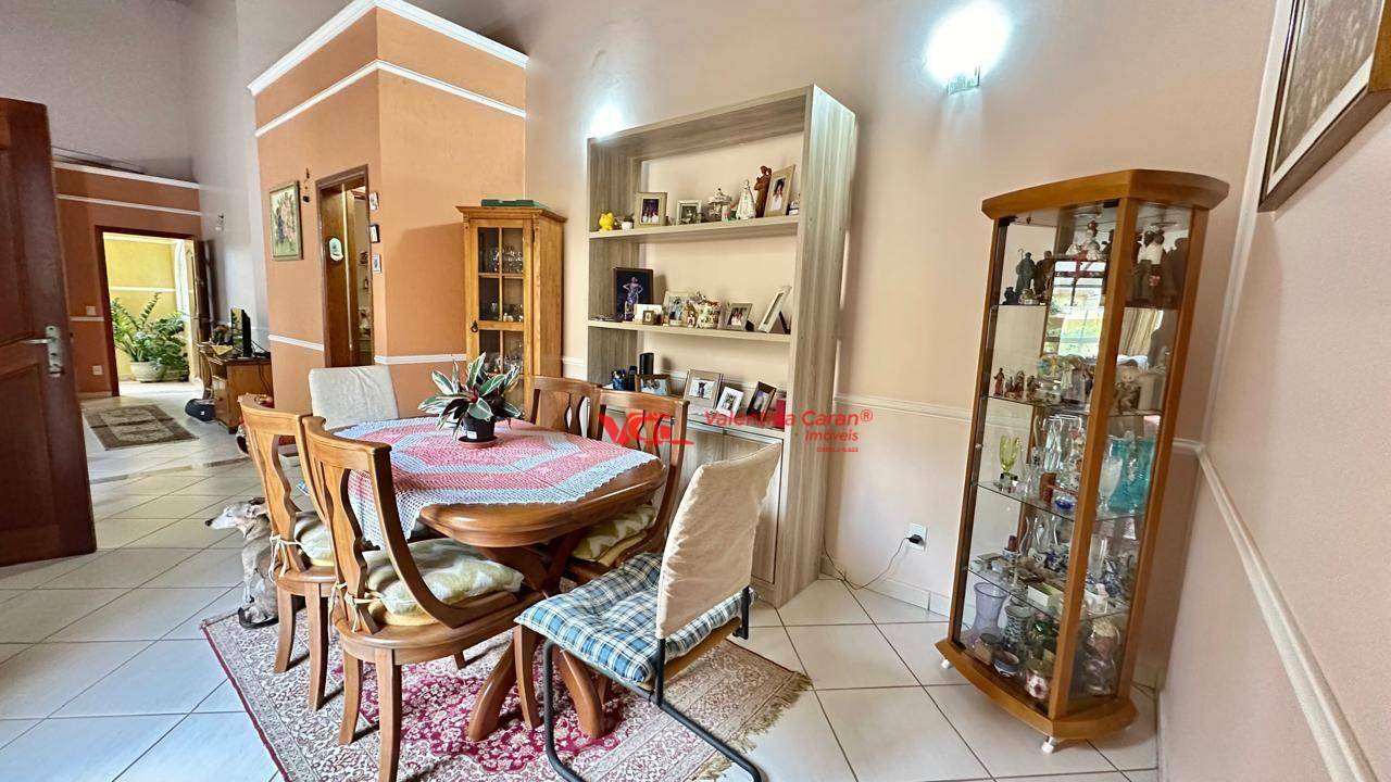 Casa à venda com 3 quartos, 173m² - Foto 3