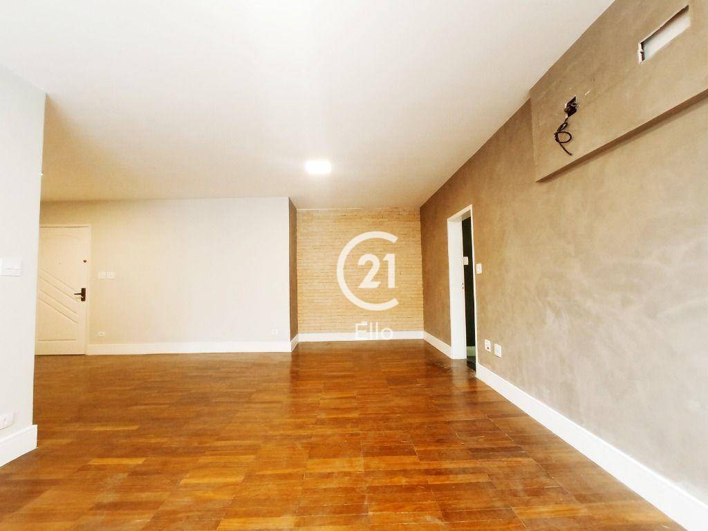 Apartamento à venda com 3 quartos, 130m² - Foto 2