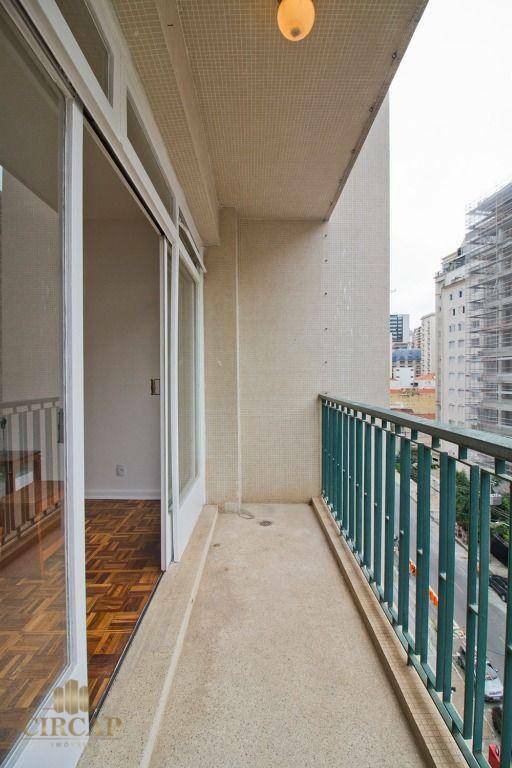 Apartamento à venda com 3 quartos, 180m² - Foto 4