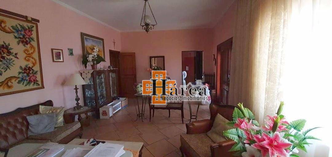 Casa à venda com 3 quartos, 235m² - Foto 11