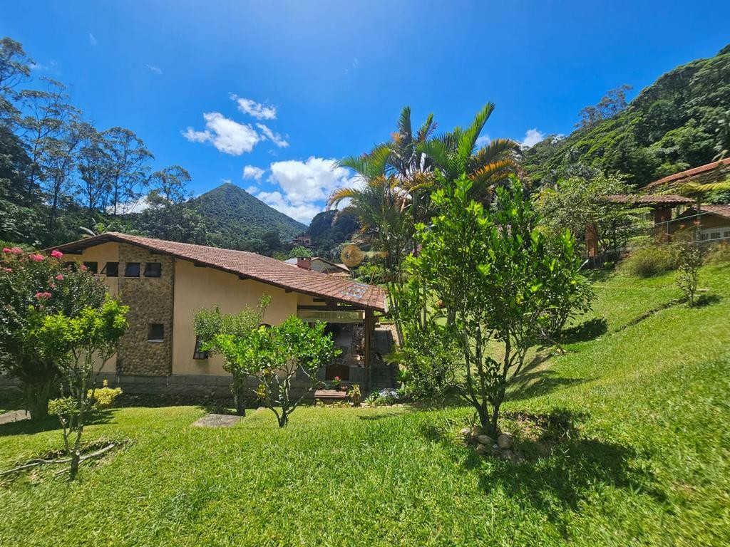 Casa de Condomínio à venda com 4 quartos, 3642m² - Foto 3
