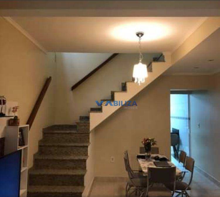 Sobrado à venda com 3 quartos, 207m² - Foto 2