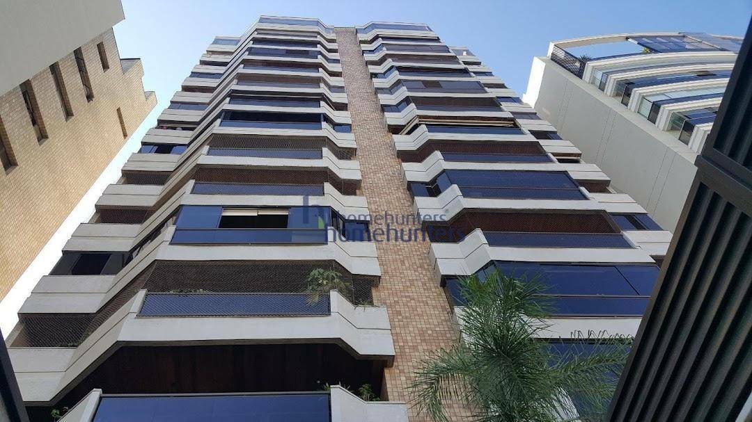 Apartamento à venda com 3 quartos, 184m² - Foto 1