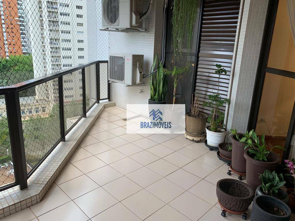 Apartamento à venda com 4 quartos, 236m² - Foto 6