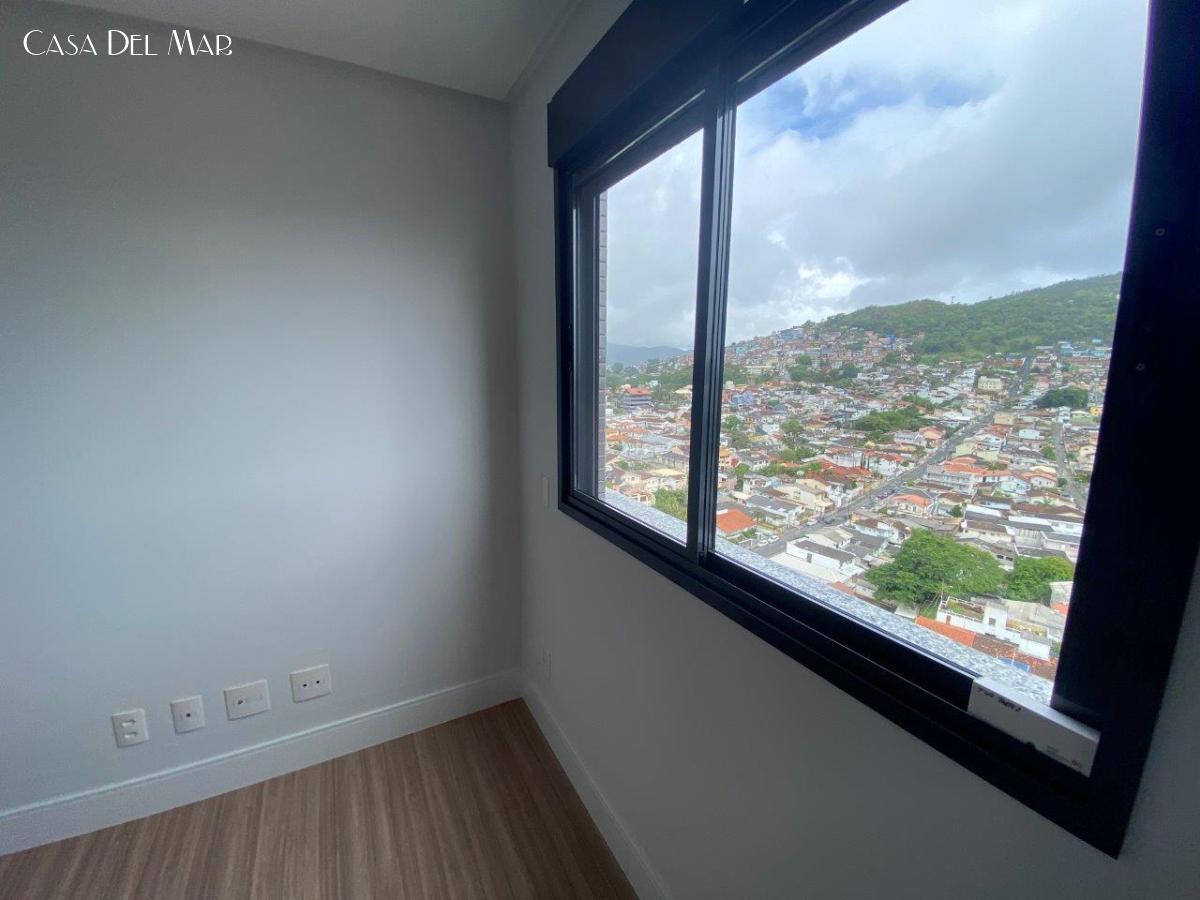 Apartamento à venda com 3 quartos, 123m² - Foto 47