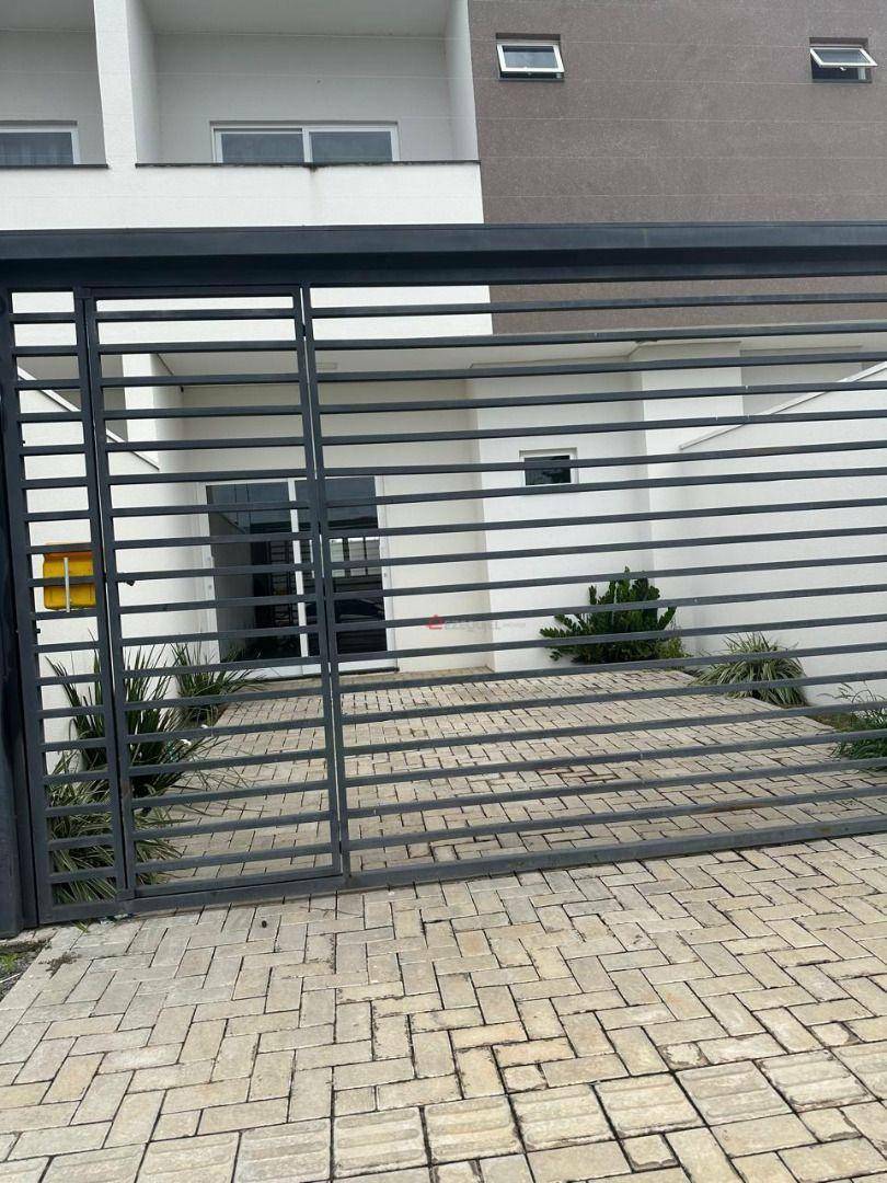 Sobrado para alugar com 2 quartos, 30m² - Foto 1