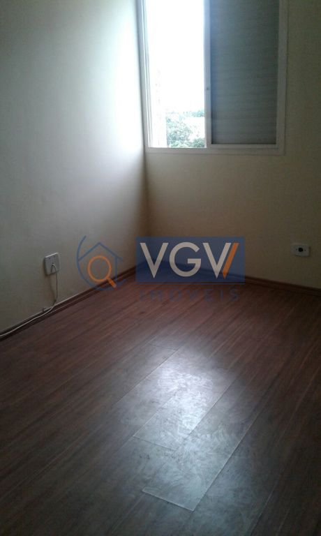 Apartamento para alugar com 2 quartos, 60m² - Foto 7