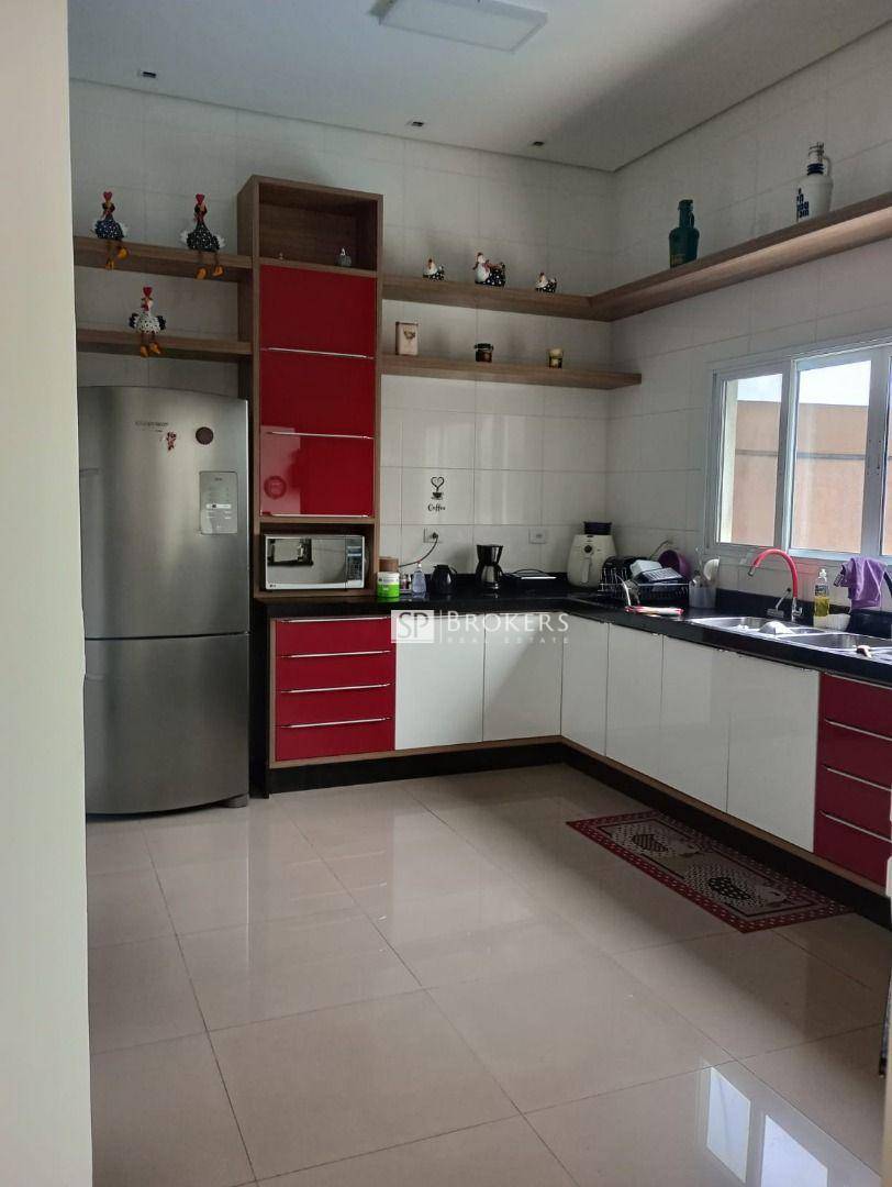 Casa à venda com 3 quartos, 320m² - Foto 12