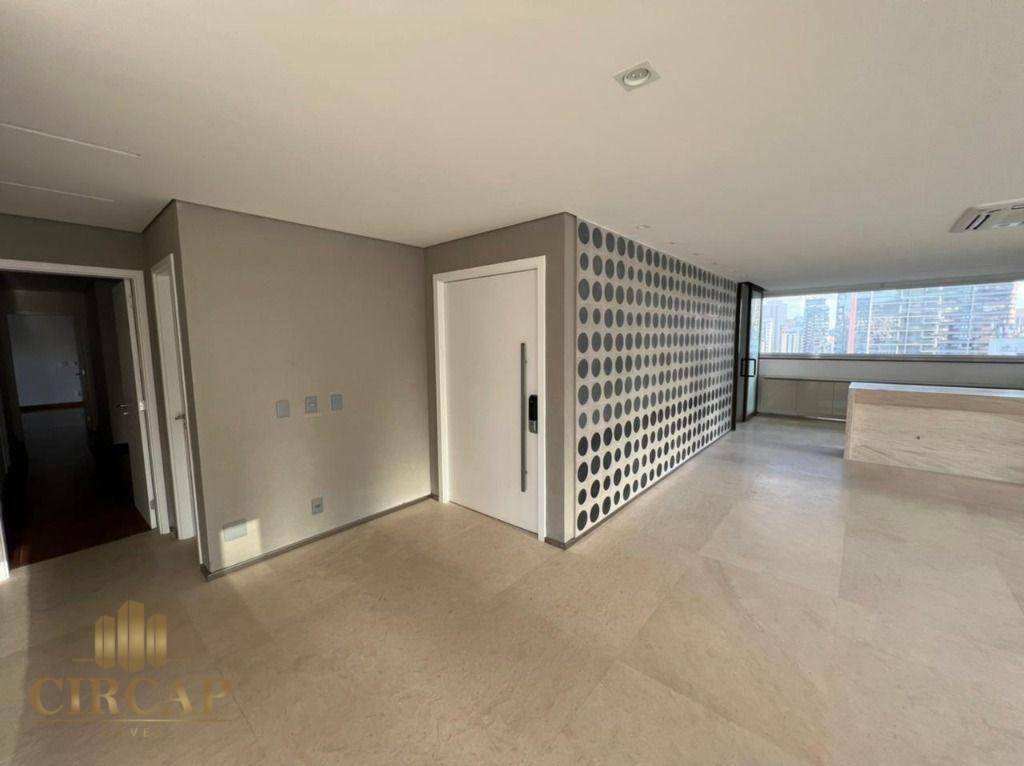 Apartamento à venda com 3 quartos, 322m² - Foto 4